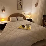 Spacious Family Nest Facing The Sea